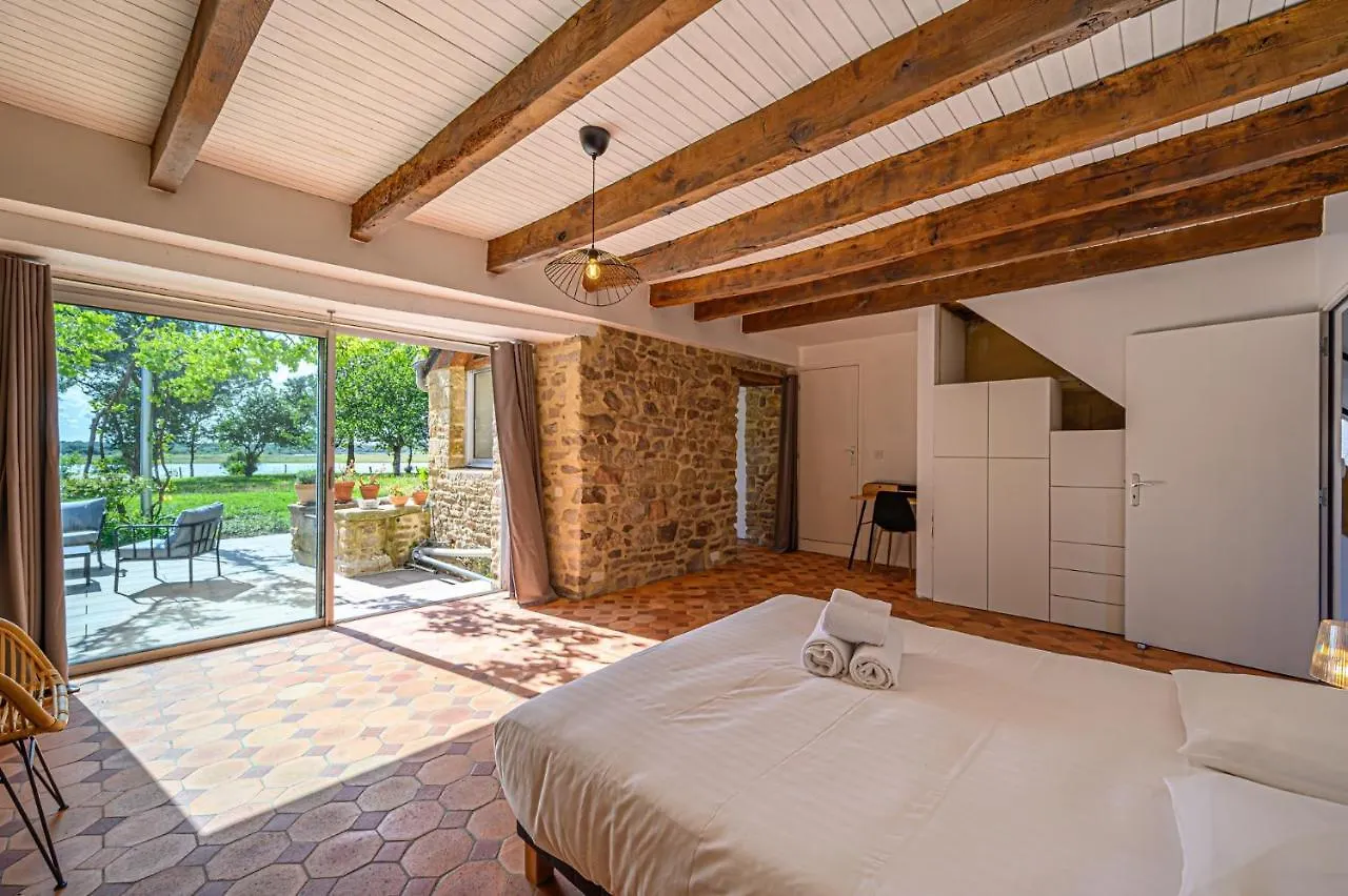 Villa LA CALYPSO - Magnifique longère avec piscine ! à Noyalo Hébergement de vacances